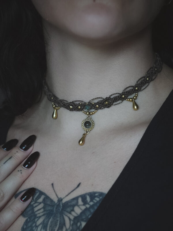 Coventina Choker
